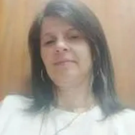 Cristina R.